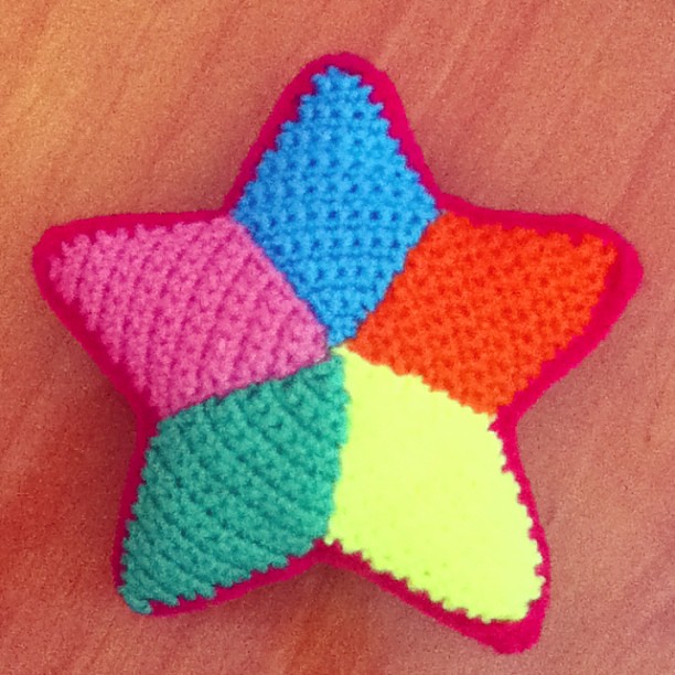 Una estrella de&nbsp;rombos